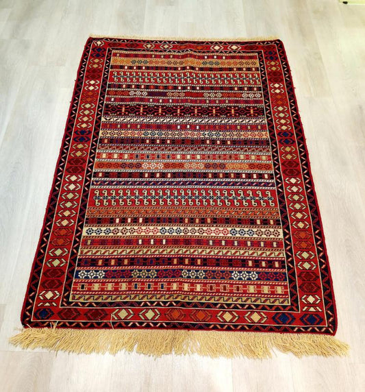 Persian Sumak Rug | 112cm x 150cm | Handwoven