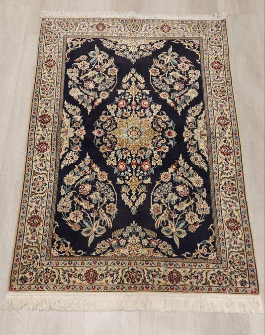 Persian Nain Rug    | 136cm x 193cm | Handwoven