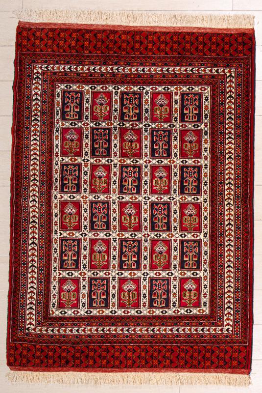 Persian Beluc Rug    | 136cm x 192cm | Handwoven