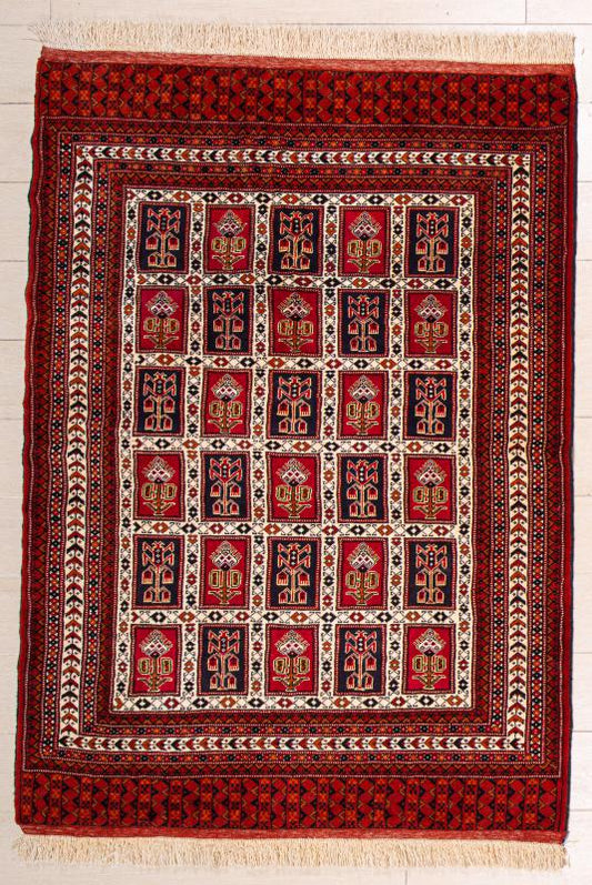 Persian Beluc Rug    | 136cm x 192cm | Handwoven