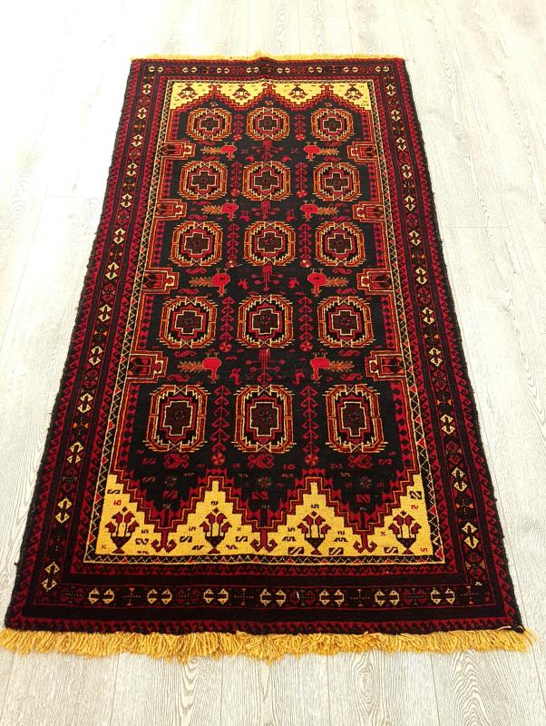 Persian Beluc Rug    | 186cm x 98cm | Handwoven