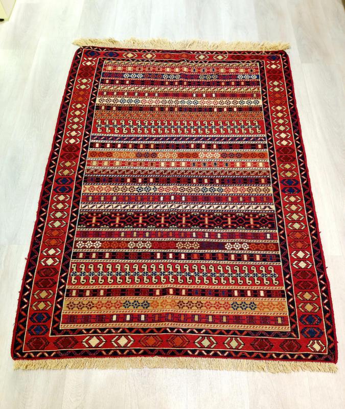 Persian Sumak Rug | 112cm x 150cm | Handwoven