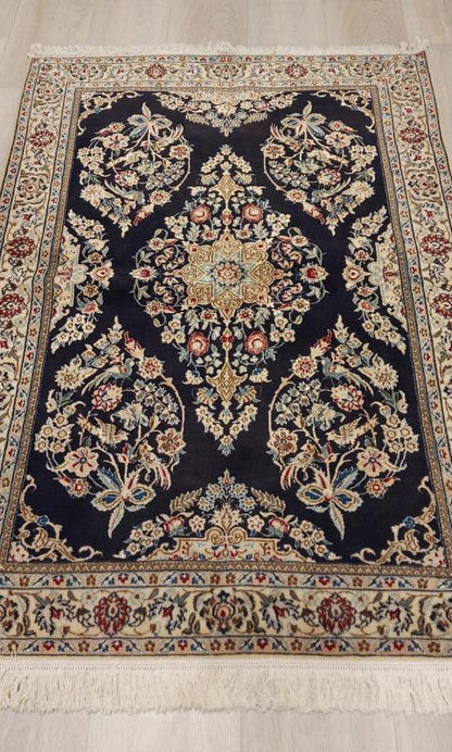 Persian Nain Rug    | 136cm x 193cm | Handwoven