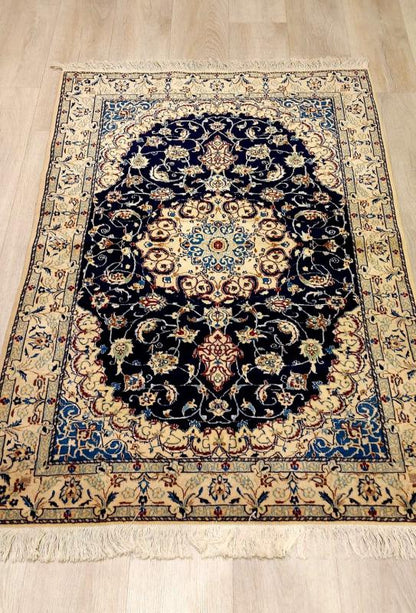 Persian Nain Rug    | 141cm x 99cm | Handwoven