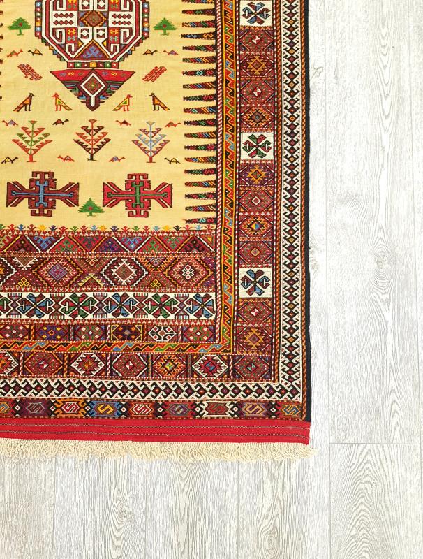 Persian Sumak Rug | 175cm x 96cm | Handwoven