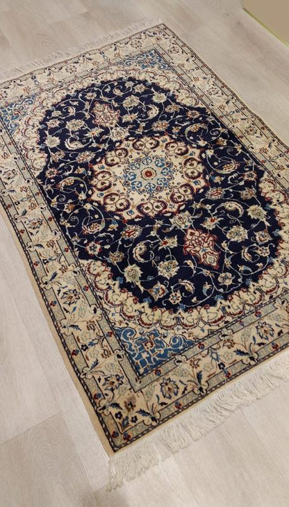 Persian Nain Rug    | 141cm x 99cm | Handwoven