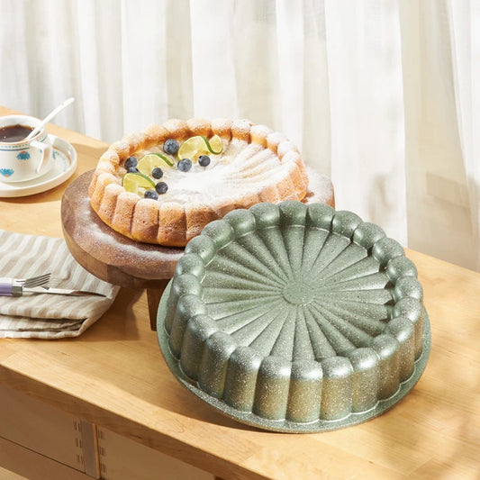 Daisy Cake Mould Green