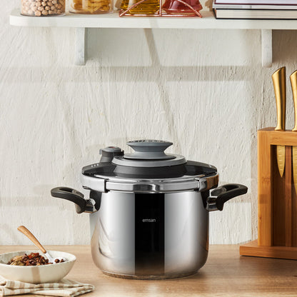 Montana Black Grey Pressure Cooker 6 Litre